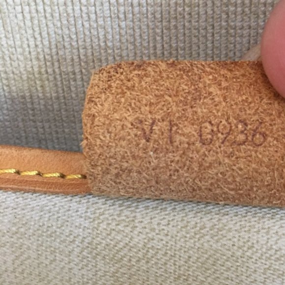 **SOLD PLEASE DO NOT BUY**Louis Vuitton Excursion Tote Bag - Picture 11 of 13